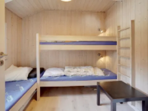 "Lin" - 2.9km from the Sea