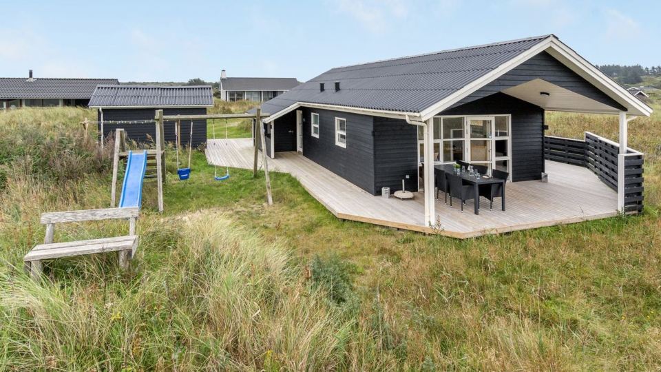 "Clarissa" - 300m from the Sea