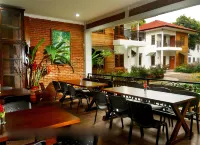 Puri Saras Family Garden Hotel Syariah