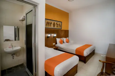 OYO 3787 Hotel Poncowinatan Hotels near Tugu Yogyakarta Monument