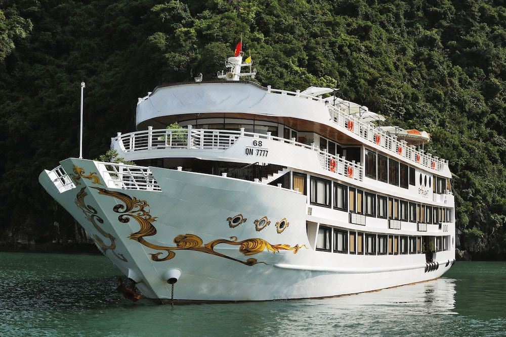 Bigfun Cruises - Cẩm Phả