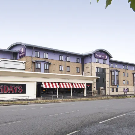 Premier Inn Leeds City Centre (Wellington Street) Отели рядом с достопримечательностью «Конференц-центр Centenary Pavilion»