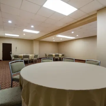 Red Roof Inn & Suites Newark - University