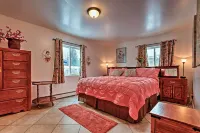 Expansive Getaway ~ 2 Miles to Mendenhall Glacier! - balcony