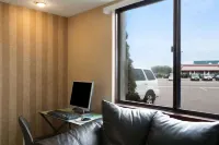 سوبر 8 باي ويندام أو كلير ويسكونسن