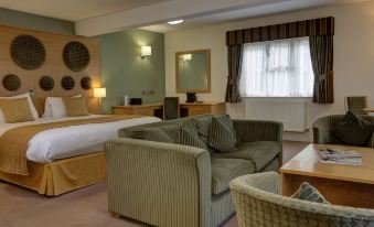 Best Western Plus Ullesthorpe Court Hotel  Golf Club