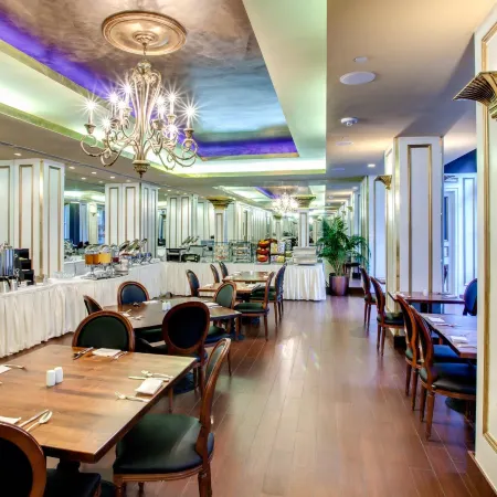 Hotel Mazarin Отели рядом с достопримечательностью «Пресбитере»