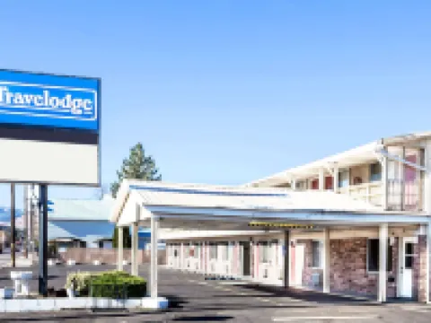 Travelodge by Wyndham la Grande Hotels in Union County