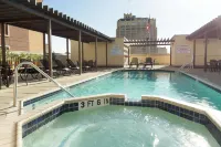 Drury Inn & Suites San Antonio Riverwalk - Hot Tub