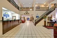 Days Inn & Suites by Wyndham Hickory Hotels in Hickory