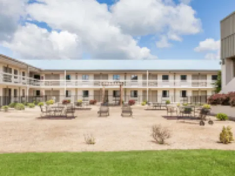 Super 8 by Wyndham Monteagle TN モンティーグルのホテル