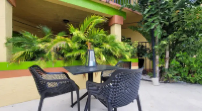 Sunny Palms Inn