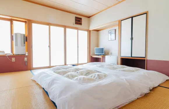 大湫湖畔白鷺莊旅館