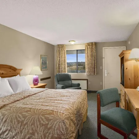 Days Inn by Wyndham Auburn