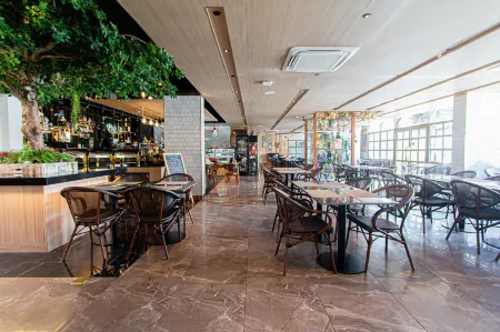 Frame Hotel Bangkok Отели рядом с достопримечательностью «Wat Suan Mokkh»