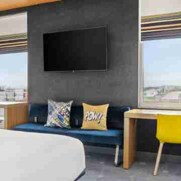 Aloft Chicago O'Hare Rooms
