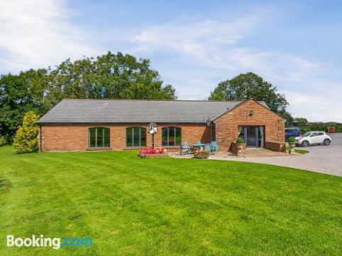 Beckside Hotel Overview