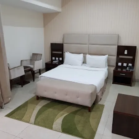 Full Moon Hotel -2Bd Penthouse Suite