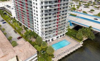 Incredible Bay View 3 Bed Private Floor Apt 1101 BW Resort Miami FL