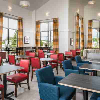 ホリデイ イン エクスプレス スプリングフィールド by IHG Dining/Meeting Rooms