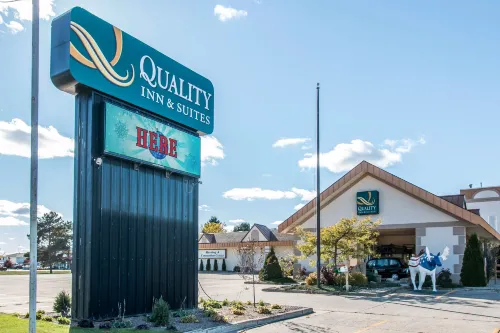 Quality Inn & Suites Escanaba North Hotels in Gladstone
