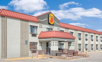 Super 8 by Wyndham Marshalltown