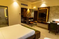 Hotel Pratham فنادق في سولابور