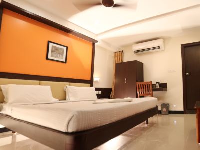 Hotel Sabarees Residency