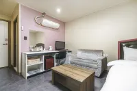 Byeongjeom Cinema Các khách sạn gần Byeongjeom Station
