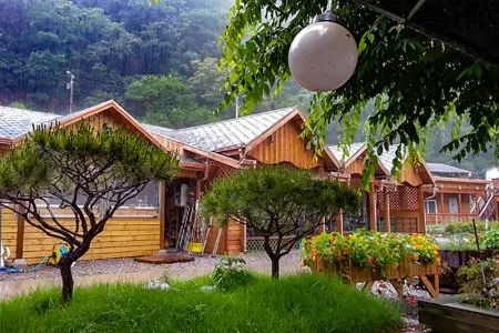 Hongcheon Healing Olle Pension Отели рядом с достопримечательностью «Hongcheon Saengmyeong Geongang Gwahakgwan»