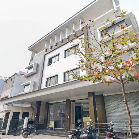 Hotel Maheshwari Avenue