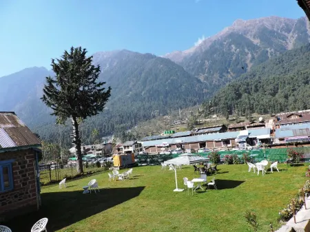 Hotel Lal Kothi Pahalgam Отели в г. Pahalgam