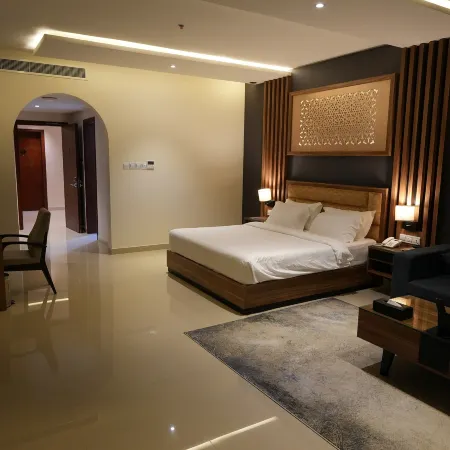The Plaza Hotel & Resort