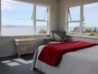 Lakeview Small Studio