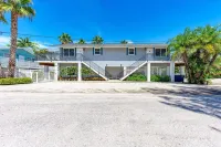 May Specials • Walk to Beach • Shared Pool • Renovated Kitchen 2026