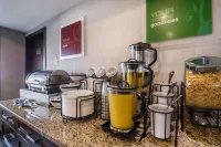 Comfort Inn & Suites Airport South - servizio colazione