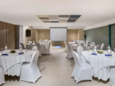 คัมปานิเล แอล เมคเทล โรงแรมในตูนิส