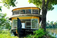 Indraprastham Houseboat