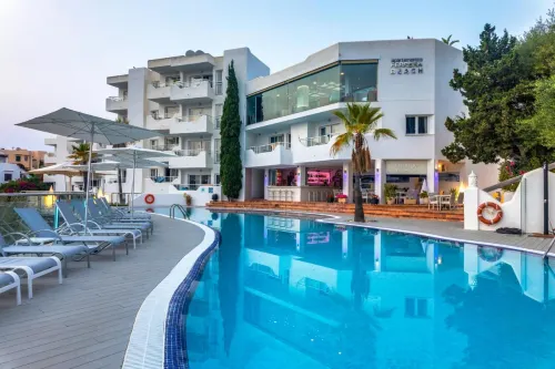 Apartamentos Ferrera Beach Hotels in Portocolom