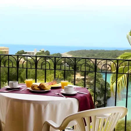 Aparthotel Ona Cala Pi Club