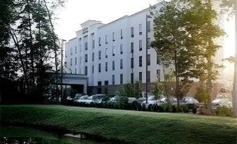 Hampton Inn & Suites Chesapeake-Square Mall