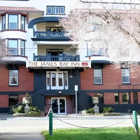 James Bay Inn Hotel, Suites & Cottage