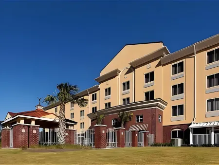 Holiday Inn Express & Suites Crestview South I-10