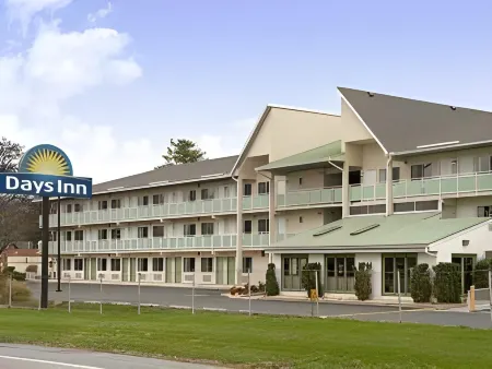 Days Inn by Wyndham Harrisburg North