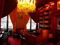 Boutique Hotel de Doelen - breakfast