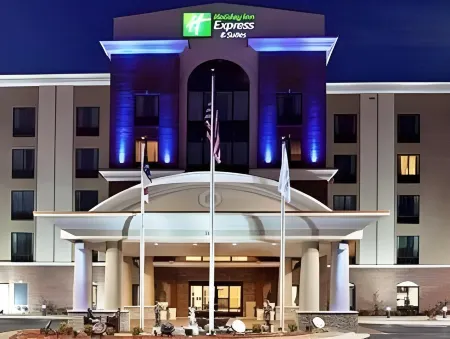 Holiday Inn Express & Suites Hope Mills-Fayetteville Arpt Отели в г. Камберленд