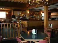 Edgewater Hotel Hotel di Whitehorse