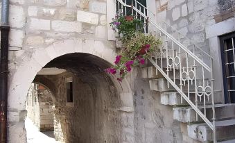Rooms and Apartments Djanovic
