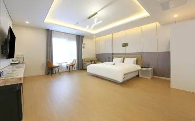 Gangjin the One Business Hotel Hotel berhampiran Muwisa