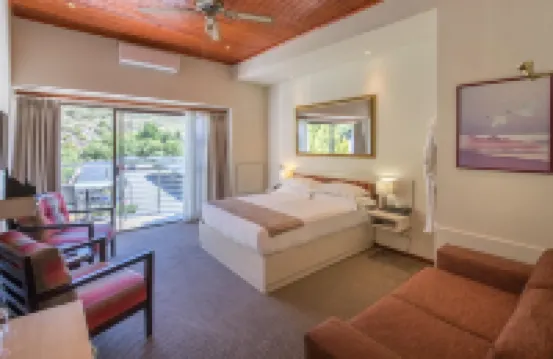 Avalon Springs Hotel